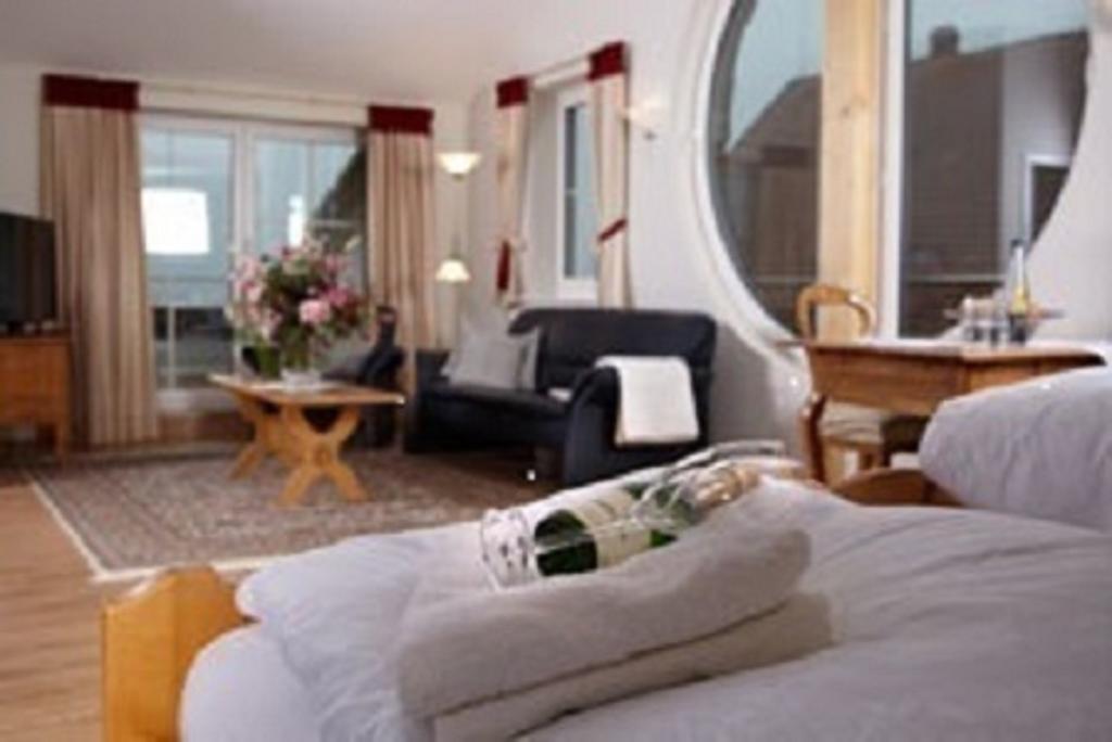 Hotel Restaurant Cafe Rapp Königsfeld im Schwarzwald Exteriör bild